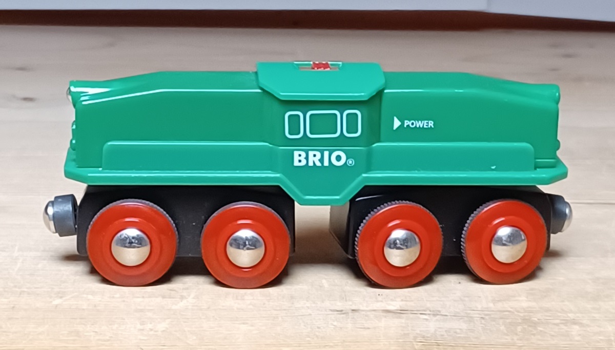 0100 Brio tog