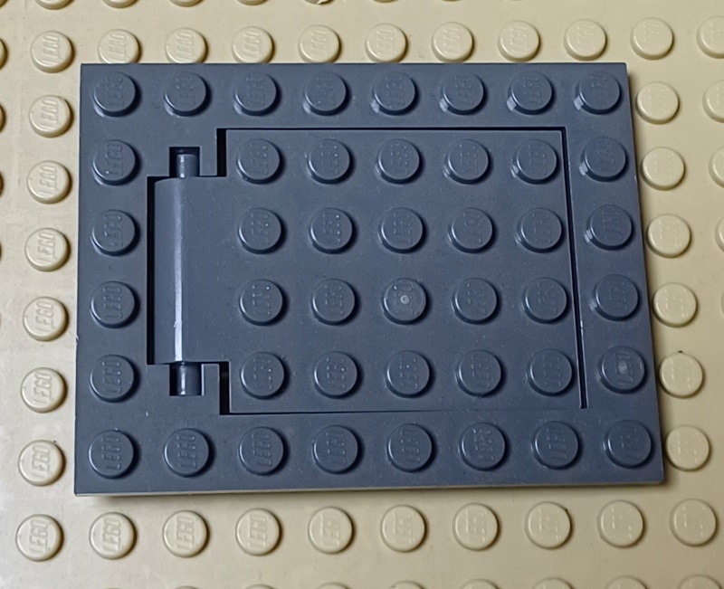 0300 Lego med bevægelig klap