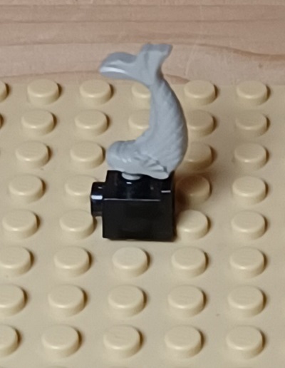 0475 Lego Fiske skulptur